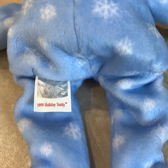 Ty Beanie Babies | 1999 | Holiday Teddy | 5th Gen - Picture 4 of 9